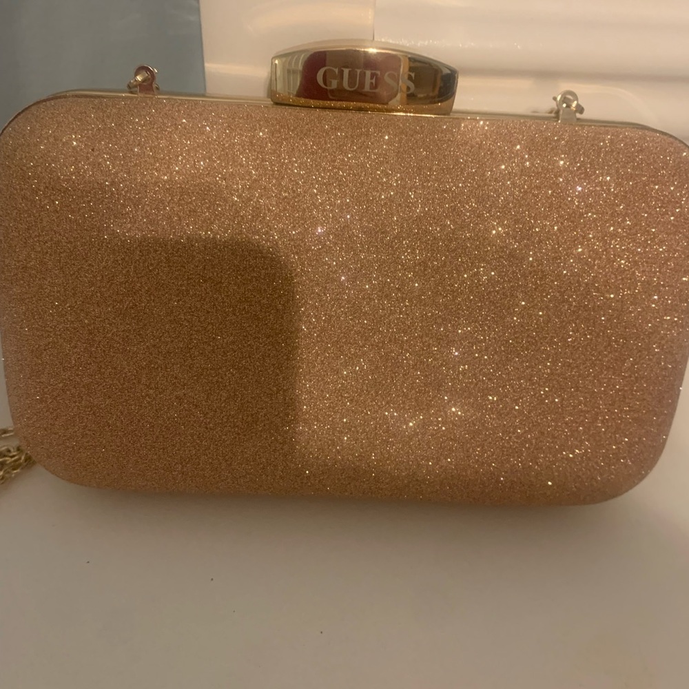 NWOT GUESS ROSE GOLD CLUTCH 🔥🔥🔥🔥 - Picture 8 of 10